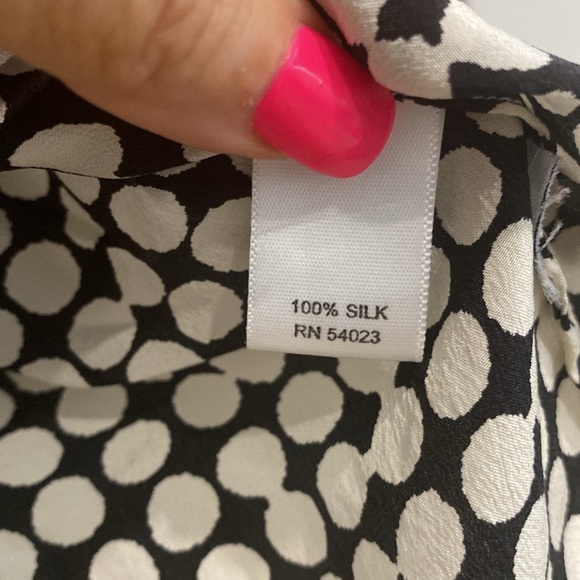 Banana Republic 💯% Silk Puff Sleeves, Cowl Neck Blouse |Size XS - Picture 3 of 7